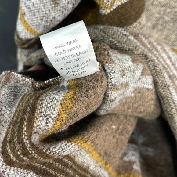 Hooded pullover! - Picture 10 of 10